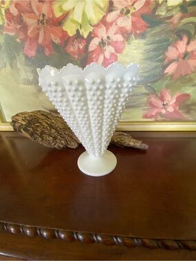 Vintage Fenton Hobnob Milk Glass Fluted Vase